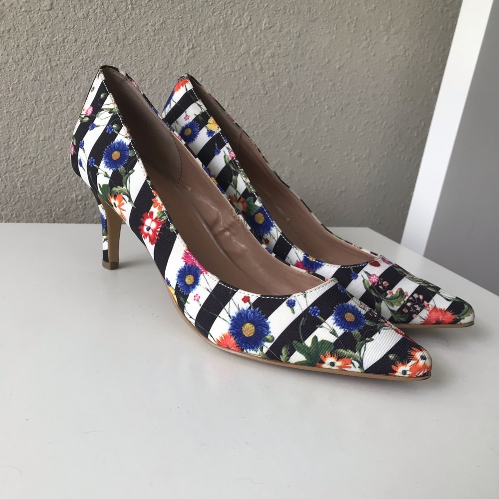 Kenneth Cole Pump
